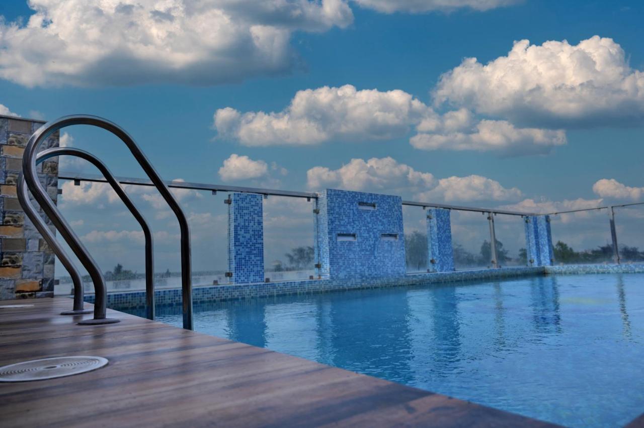 Hotel Silver Land New Digha With Rooftop Pool Eksteriør billede