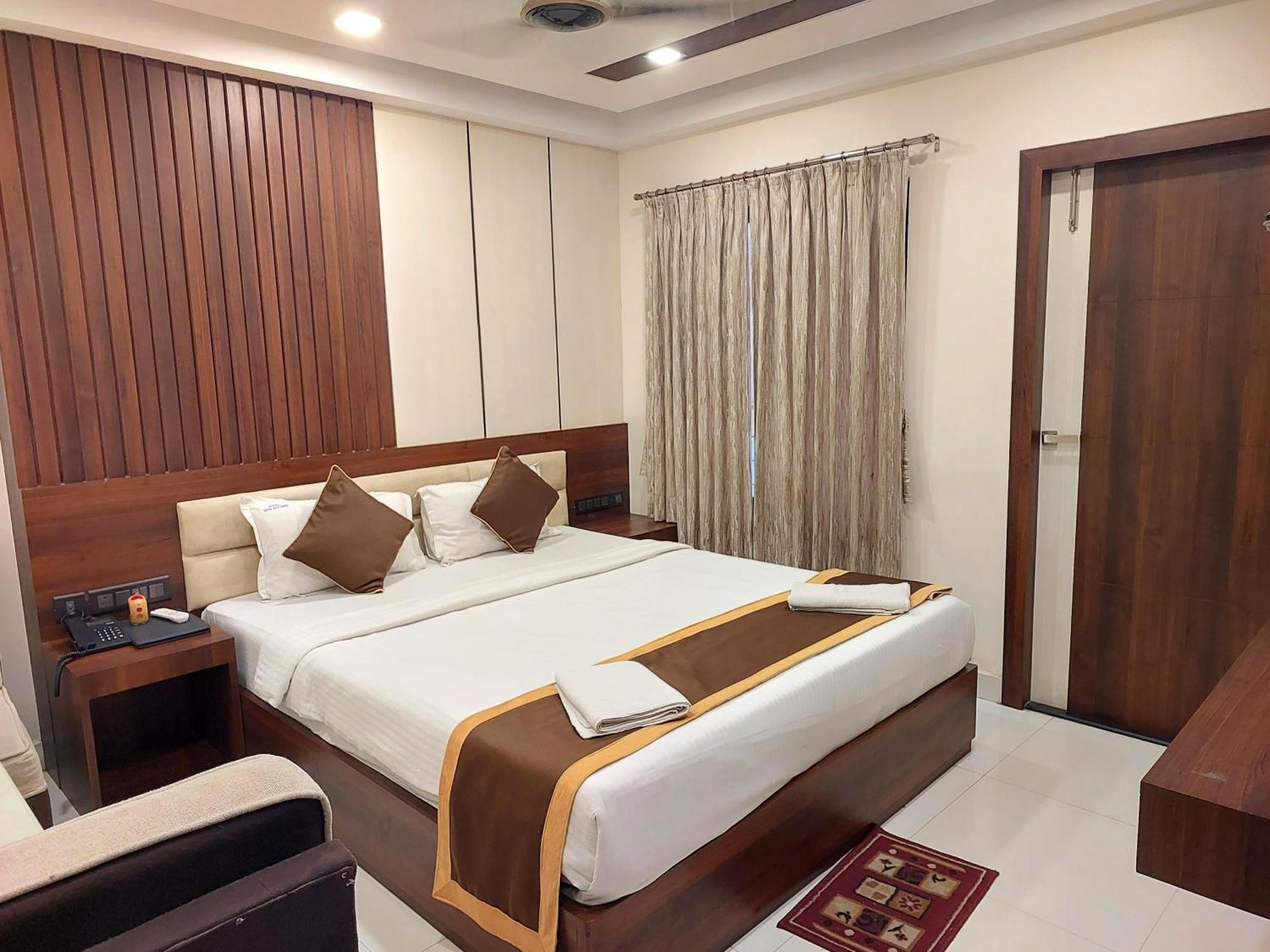 Hotel Silver Land New Digha With Rooftop Pool Eksteriør billede
