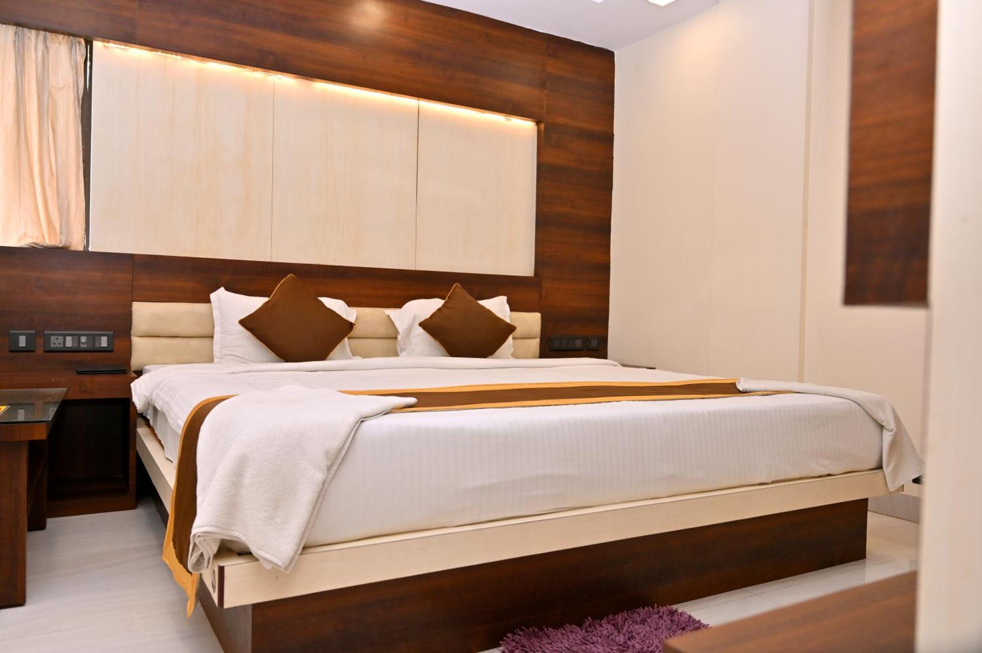 Hotel Silver Land New Digha With Rooftop Pool Eksteriør billede